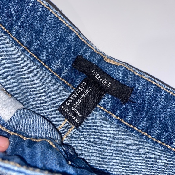 Forever 21 Jean shorts - Picture 3 of 3